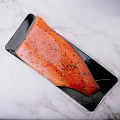 Филе форели  слабой соли  на коже ПЯТЬ ПЕРЦЕВ